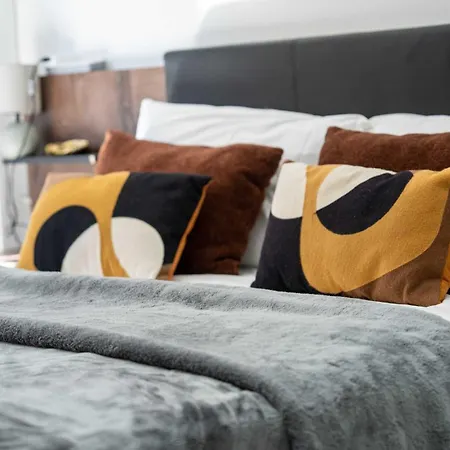Perfect Sliema With Views Sleeps 8 * Tas-Sienja