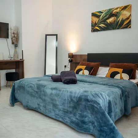 Perfect Sliema With Views Sleeps 8 * Tas-Sienja