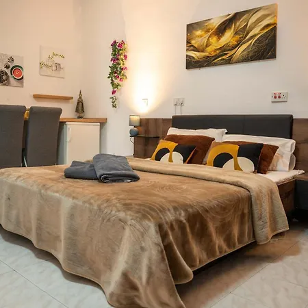 Perfect Sliema With Views Sleeps 8
